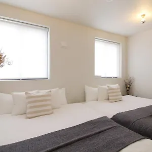 Bhotel Komachi - Breakfast & Comfort Near Downtown Apartment